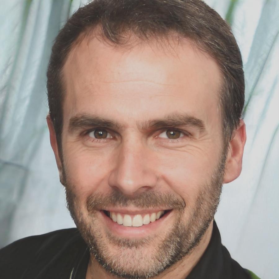 Harlan Thornberry, Senior Financial Educator